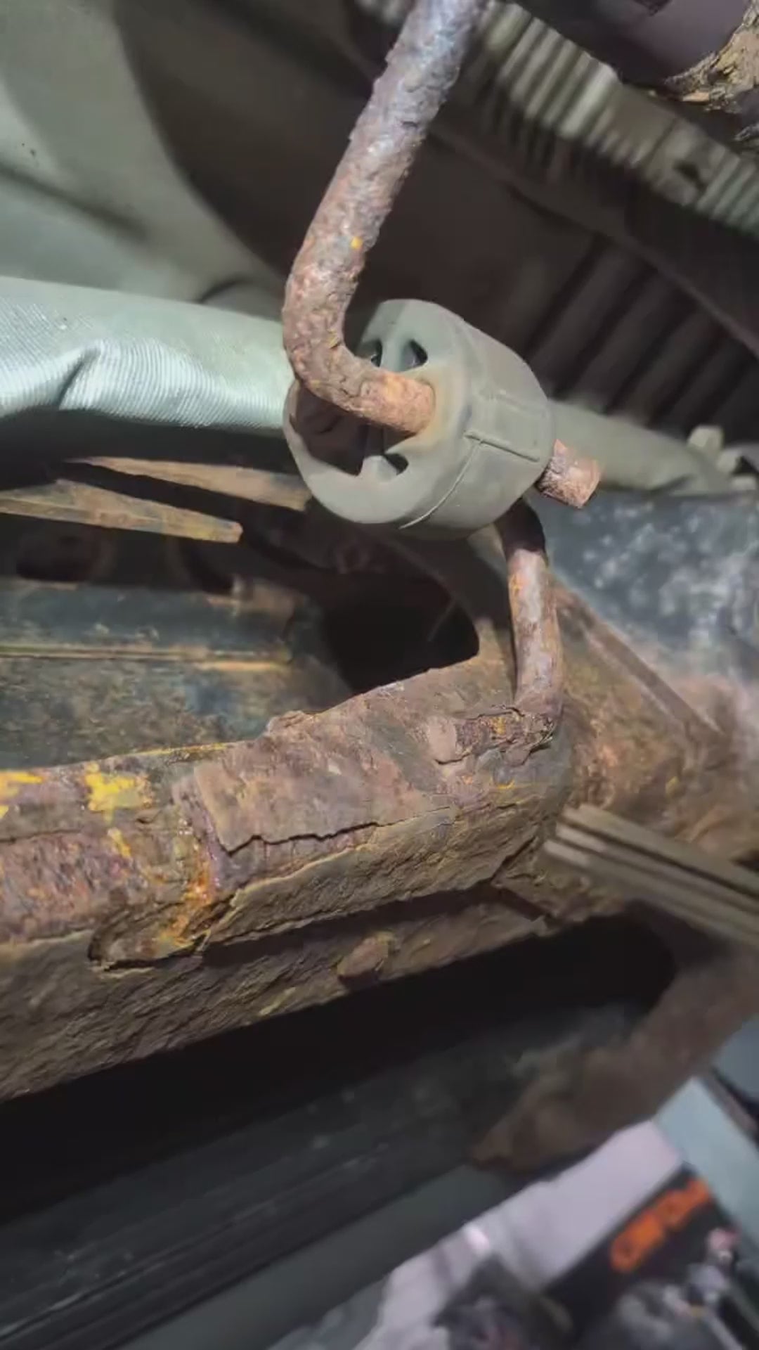 Under Gone™ Undercoating - Rust Converting Undercoating with Calcium Sulfonate